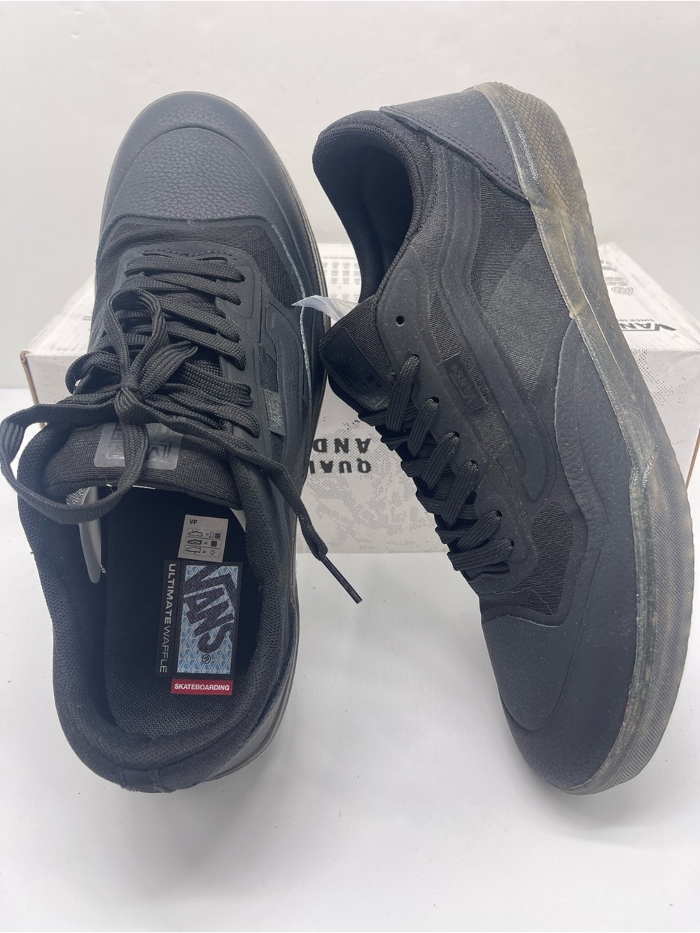 Vans Men’s Ave Leather Black
VN0A5JIBBLK Sneakers - Picture 12 of 15
